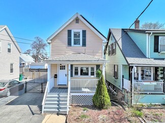 11 Goldthwait St, Lynn, MA 01902