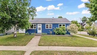319 Minnesota Ave, Gladstone, MI 49837