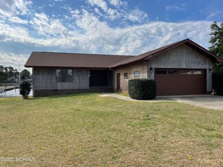 6002 Cassowary Ln, New Bern, NC 28560