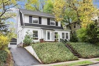 75 Laurel Ave, Bloomfield, NJ 07003