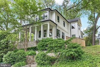 3127 51st Place NW, Washington, DC 20016