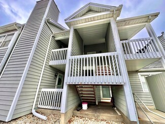 1565 N Oakhill Dr Unit P3, South Bend, IN 46637