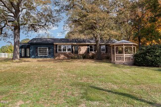 2524 Christian Light Rd, Fuquay Varina, NC 27526