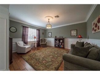 11147 Longshore Way W Unit 1, Naples, FL 34119