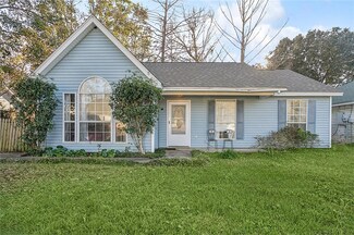 1320 America St, Mandeville, LA 70448
