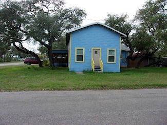 301 N 4th St, Fulton, TX 78358