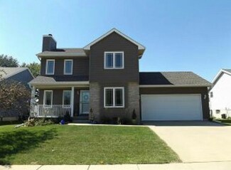 2960 Oxford St, Marion, IA 52302