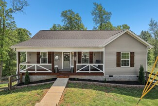 557 Skyview Dr, Ashland City, TN 37015