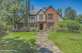 202 N Pioneer Ave, Shavertown, PA 18708