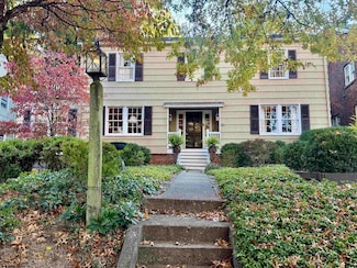 910 8th St, Fairmont, WV 26554