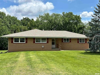 2401 Springfield Rd, East Peoria, IL 61611