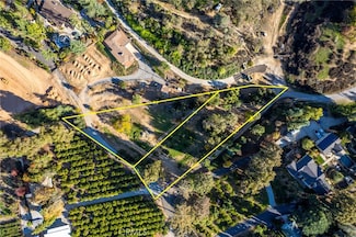 218 Valencia Dr, Redlands, CA 92374