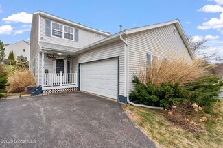 3 Riverboat Ln, Waterford, NY 12188