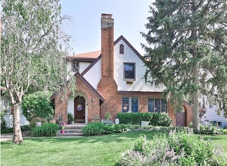 1254 Avon Dr, Cincinnati, OH 45229