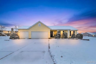 420 Paddington Ct, Troy, MO 63379