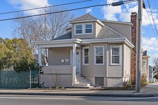 554D Dartmouth St, South Dartmouth, MA 02748