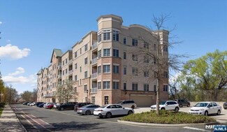 3000 Windsor Park Ct Unit 204, Englewood, NJ 07631