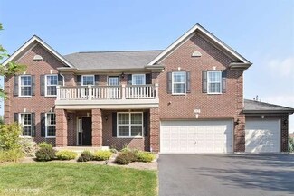 1317 Essex Dr, Hoffman Estates, IL 60192