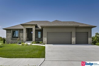 17447 Cypress St, Omaha, NE 68136