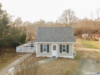 92 Hunters Ave, Taftville, CT 06380