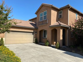 4370 W Artemisa Dr, Fresno, CA 93722