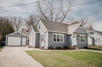 528 E Exchange St, Spring Lake, MI 49456