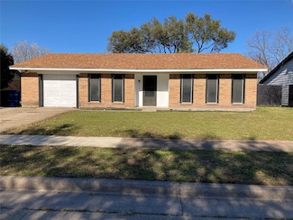 422 Southlake Dr, Forney, TX 75126