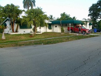 3050 Hayes St, Hollywood, FL 33021