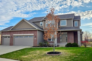 1525 Stoneroller Cir, Bloomington, IL 61705