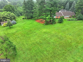 6 Deer Haven Ln, White Hall, MD 21161