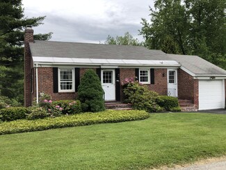146 Berkshire Dr, Williamstown, MA 01267