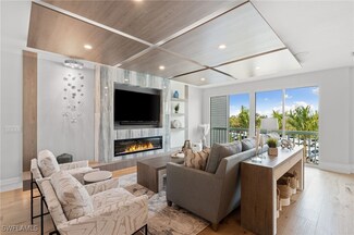 121 Barefoot Cir Unit 16, Bonita Springs, FL 34134