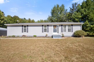27992 34th Ave, Mattawan, MI 49071