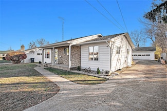 127 Devoll Ct, Battle Creek, MI 49015