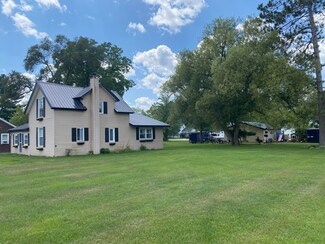 619 Colfax St, Cadillac, MI 49601