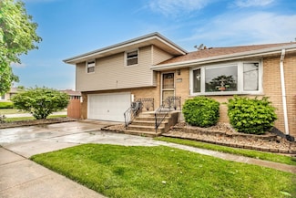 5938 W 83rd St, Burbank, IL 60459