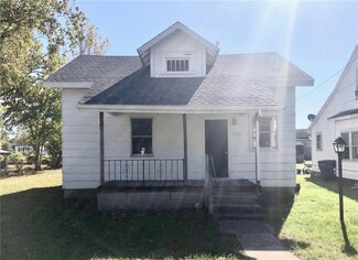 2609 W 8th St, Muncie, IN 47302