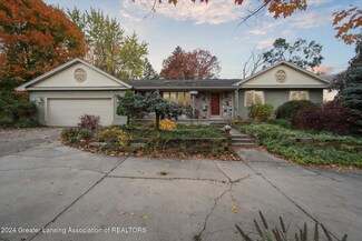 2125 Clearview Ave, Lansing, MI 48917