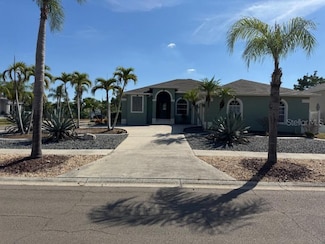 802 Bunker View Dr, Apollo Beach, FL 33572