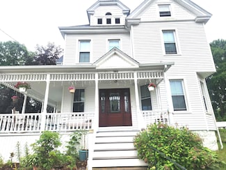 360 Broad St, New London, CT 06320