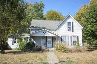 210 N Main St, Centerview, MO 64019