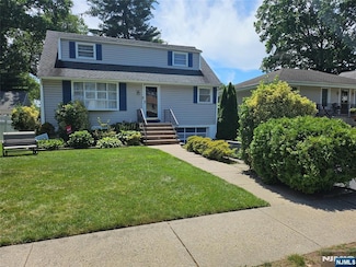 100 Grove St, Waldwick, NJ 07463