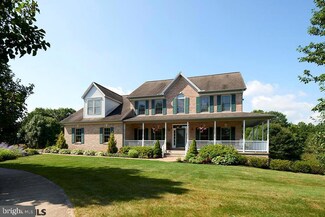 124 Greenmeadow Ln, Port Matilda, PA 16870