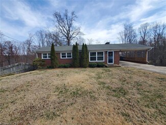 6917 Blenheim Ct, Rural Hall, NC 27045