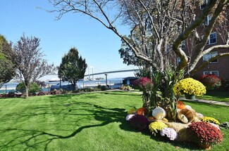 162-01 Powells Cove Blvd Unit 5J, Flushing, NY 11357