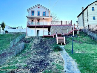 1013 Hampton St, Scranton, PA 18504