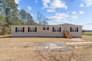 4577 Old Stage Rd, Fairmont, NC 28340