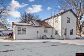 16 5th St SE Unit Fifth St, Madelia, MN 56062