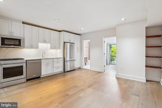 5110 Fort Totten Dr NE Unit 4, Washington, DC 20011