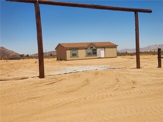 60824 Stagemans Rd, Landers, CA 92285